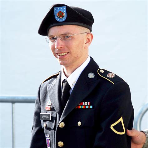 was chelsea manning given any money